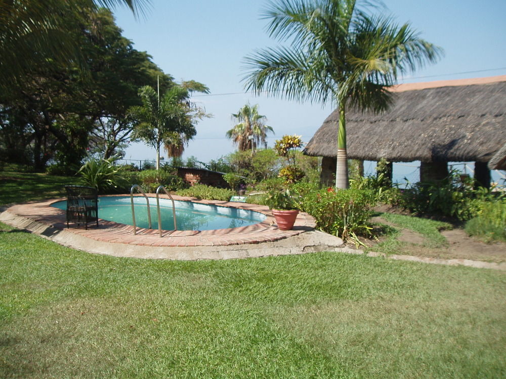 Nkhudzi Beach Lodge Nkudzi Экстерьер фото