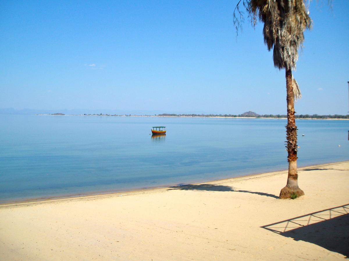 Nkhudzi Beach Lodge Nkudzi Экстерьер фото
