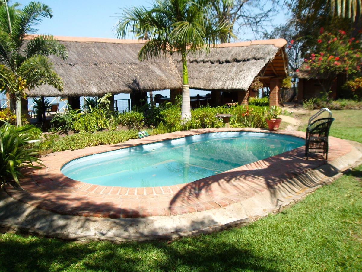 Nkhudzi Beach Lodge Nkudzi Экстерьер фото