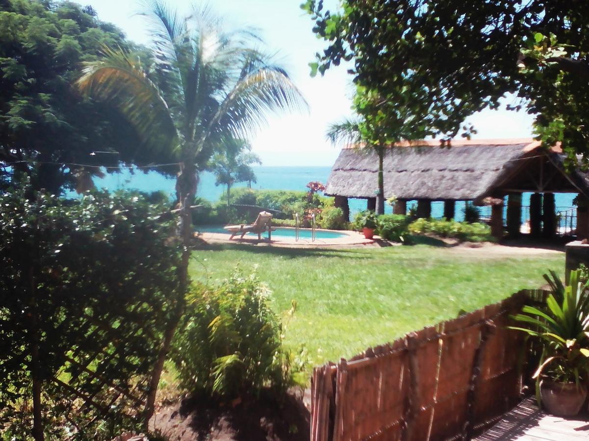Nkhudzi Beach Lodge Nkudzi Экстерьер фото