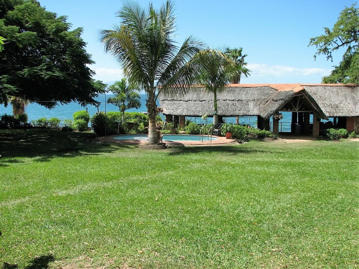 Nkhudzi Beach Lodge Nkudzi Экстерьер фото